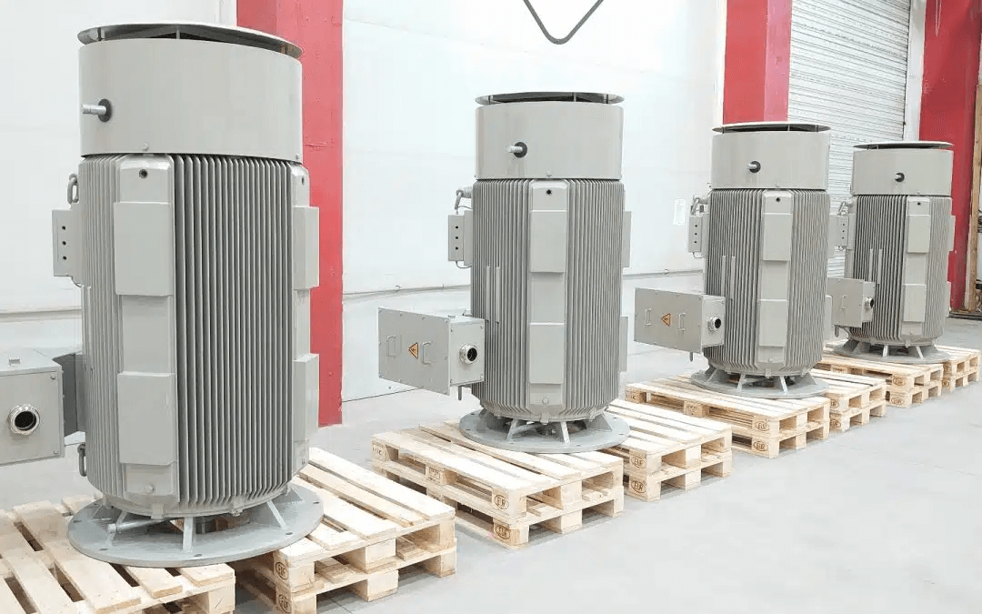 12-częściowy pionowy silnik elektryczny o bardzo wysokiej wydajności 500 kW z podwójnymi łożyskami kątowymi