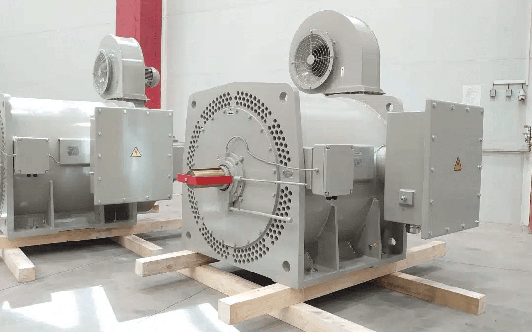 Silnik elektryczny 400kW typ H27R-560-06 do młyna młotkowego