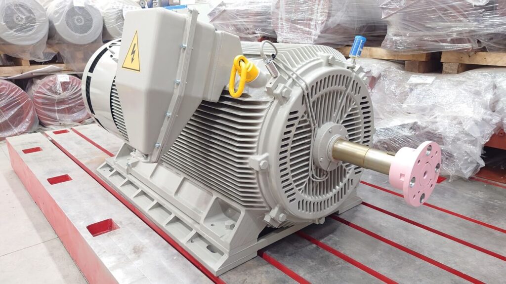 Silnik średnionapięciowy szybkoobrotowy z wirnikiem z prętów miedzianych H17R-450/560-2 1250kW do sprężarki